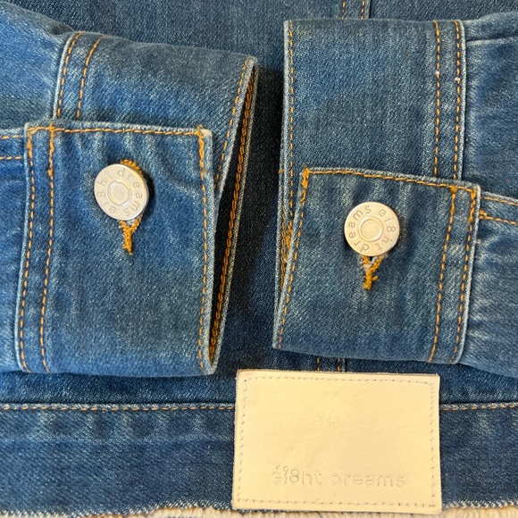 Ei8ht Dreams Revolve Cropped Faded Denim Jean Jacket Size Small EUC LIKE NEW - Picture 12 of 16